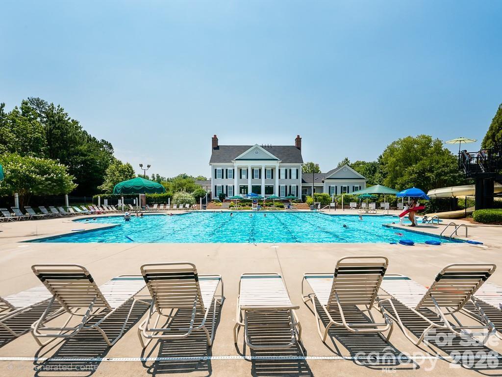 The Gates at Bridgehampton - Residential