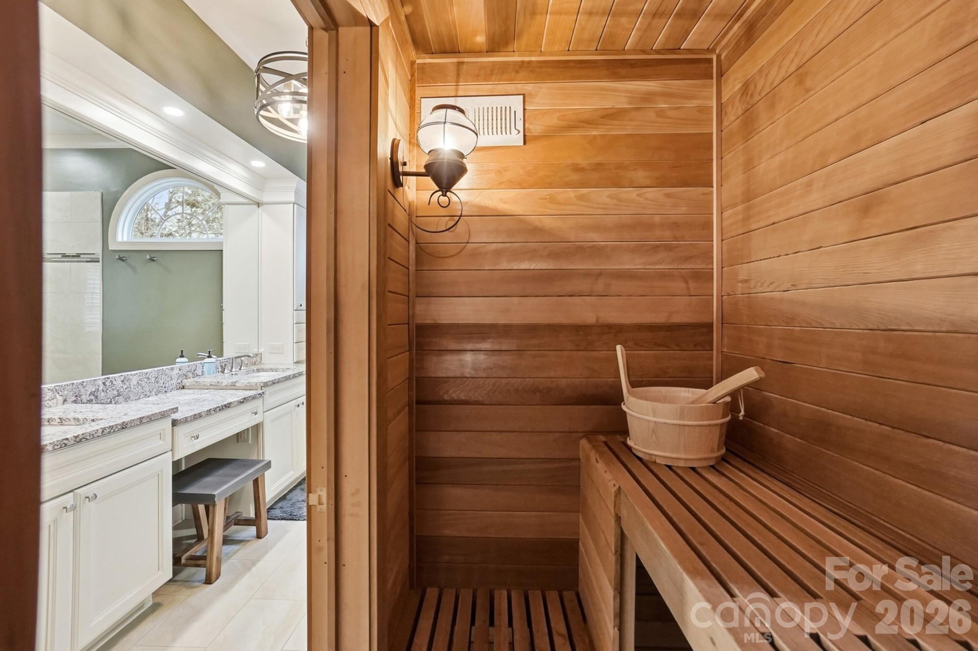 The Gates at Bridgehampton - Residential