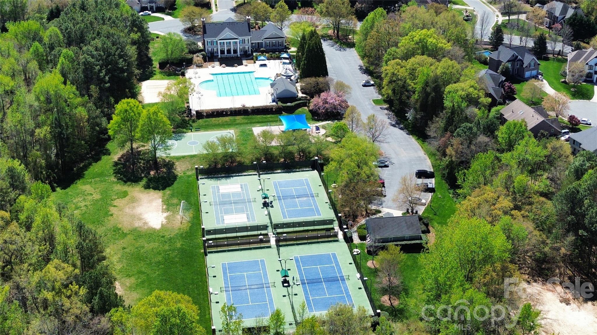 The Gates at Bridgehampton - Residential