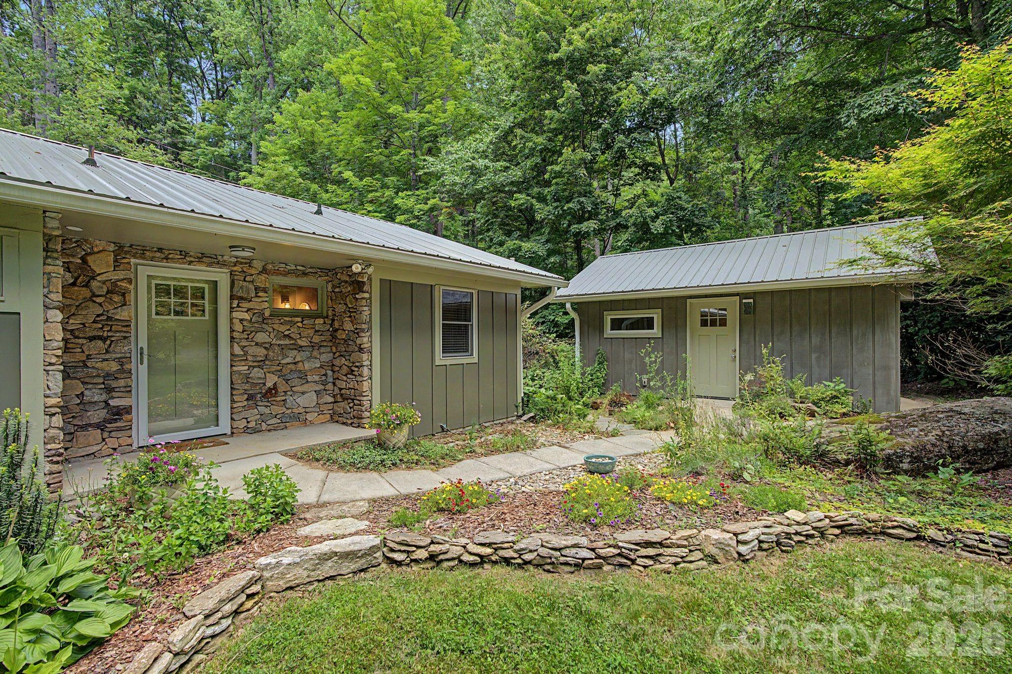 878 Garren Creek Road