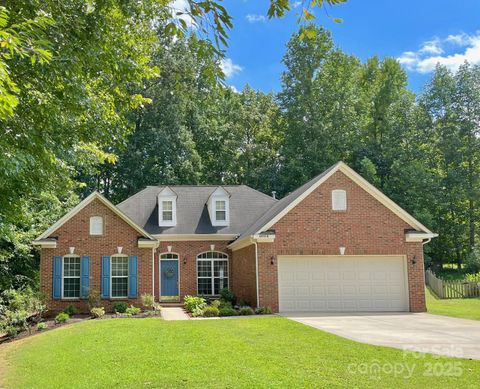 Photo of 8904 Hadco Lane, Matthews, NC 28105 (MLS # 4301754)
