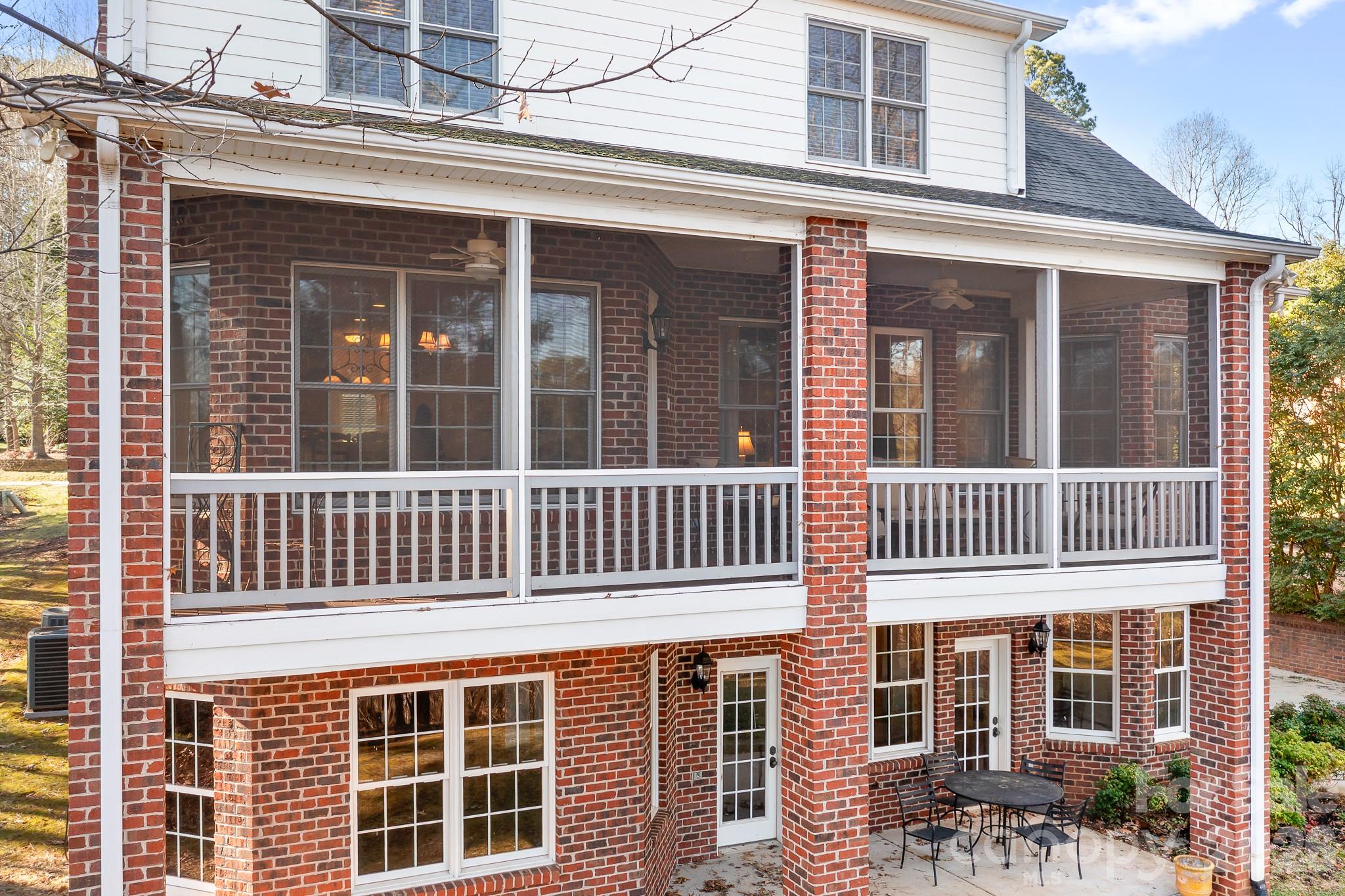 Cowans Ford Country Club - Residential