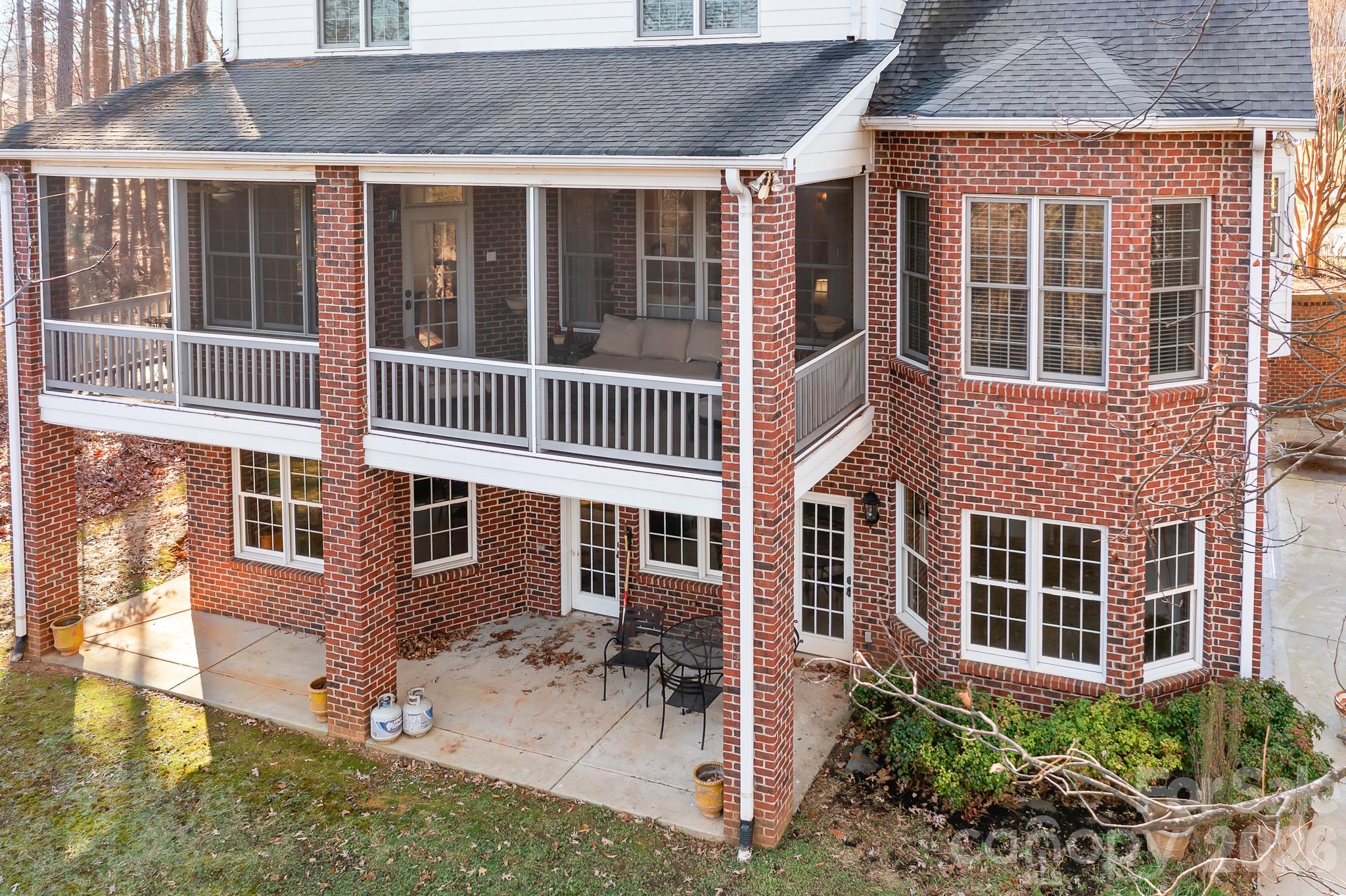 Cowans Ford Country Club - Residential