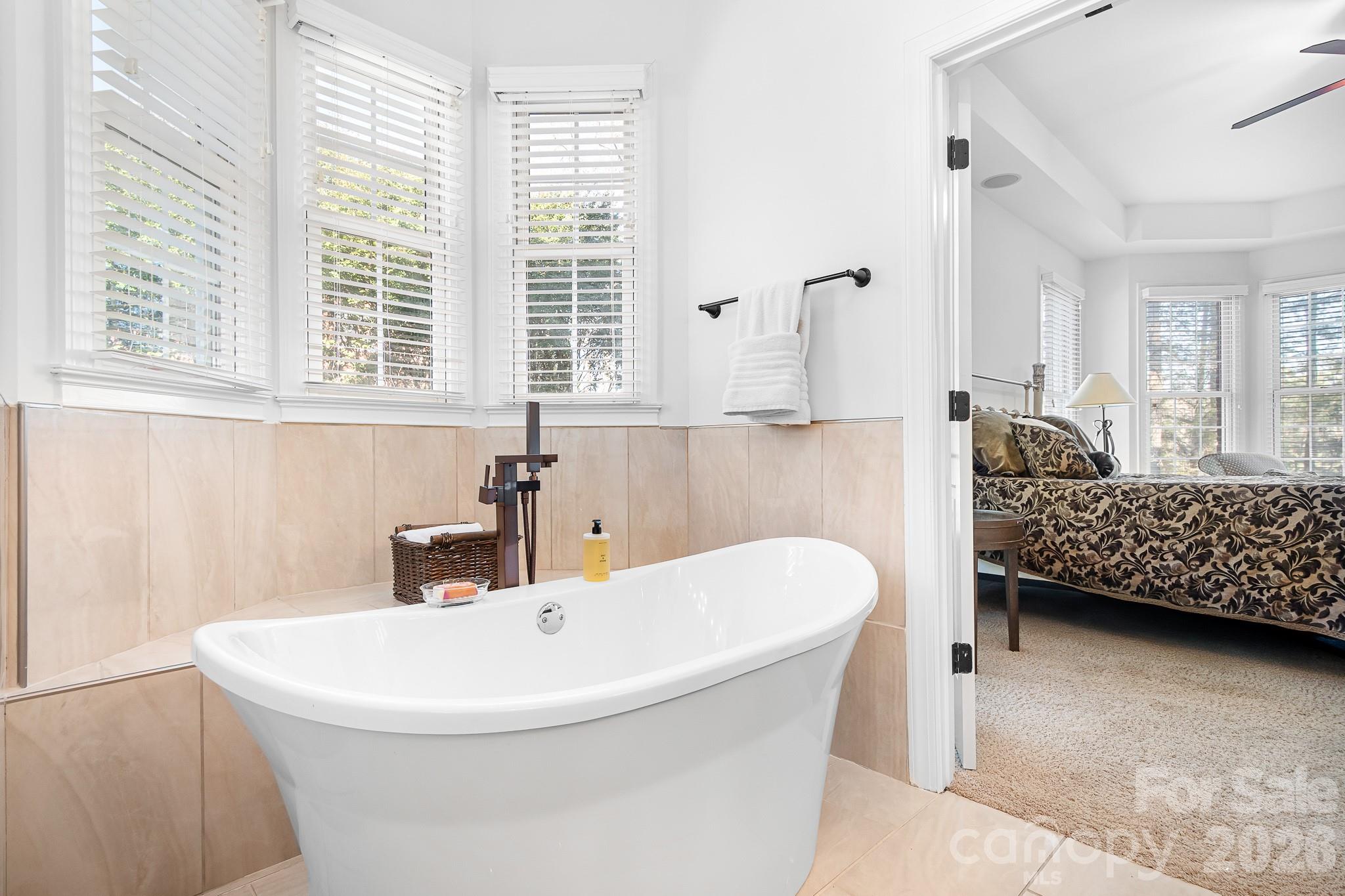 Cowans Ford Country Club - Residential