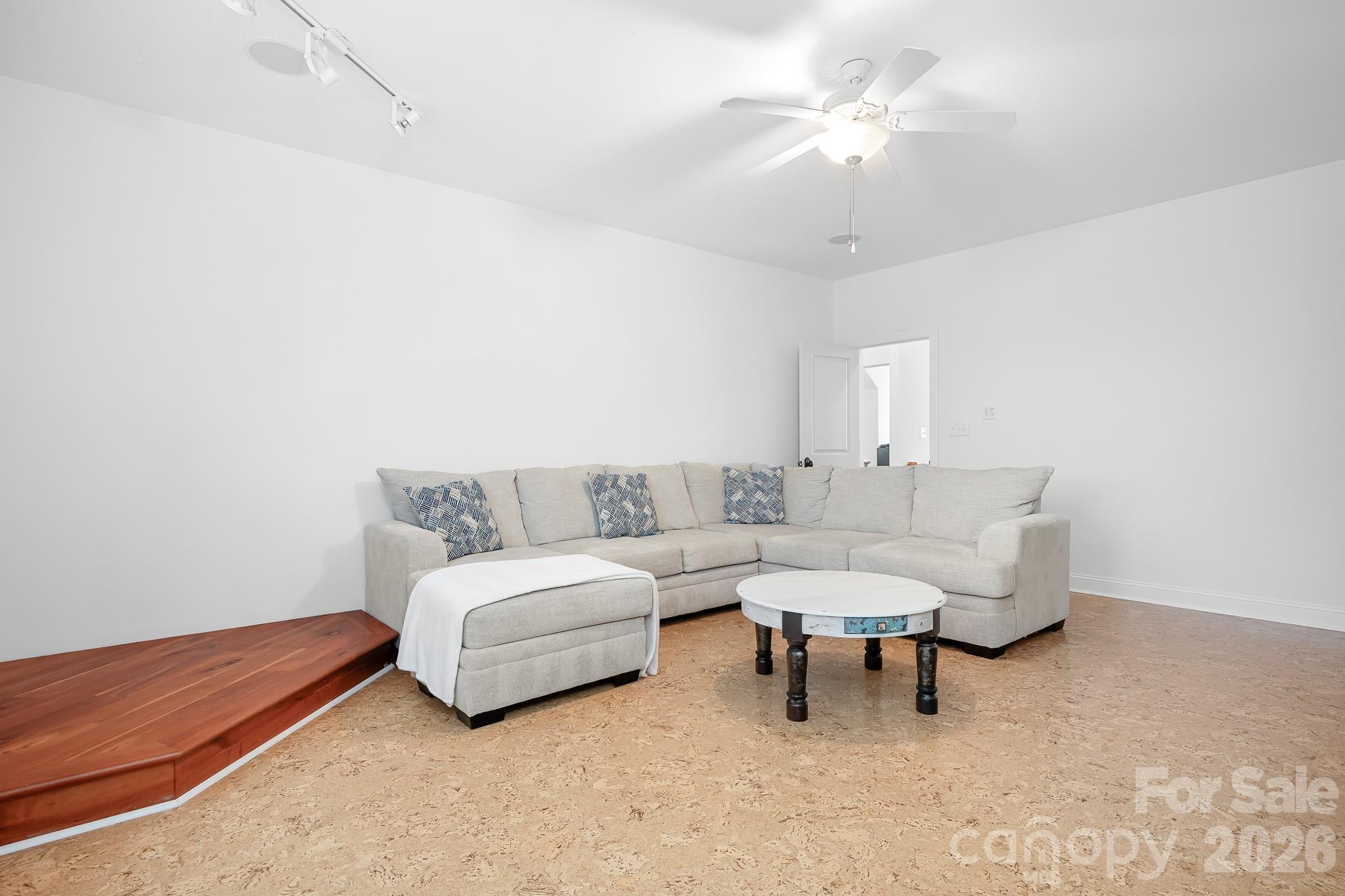 Cowans Ford Country Club - Residential