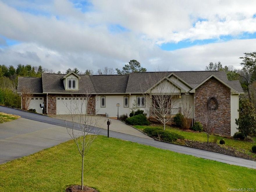 Custom main level living w/ bright, open floorplan in pastoral Reems Creek Valley.  Plenty of level yard for a garden. Beautiful setting w/ mountain views. Entertain family & friends on private back deck & spacious screened in porch.  Amazing gourmet kitchen perfect for the chef in the family. Cozy up to the fireplace or craft in 1 of the bonus rooms. Call this piece of mountain paradise home! Handicapped accessible, near Reems Creek golf course.