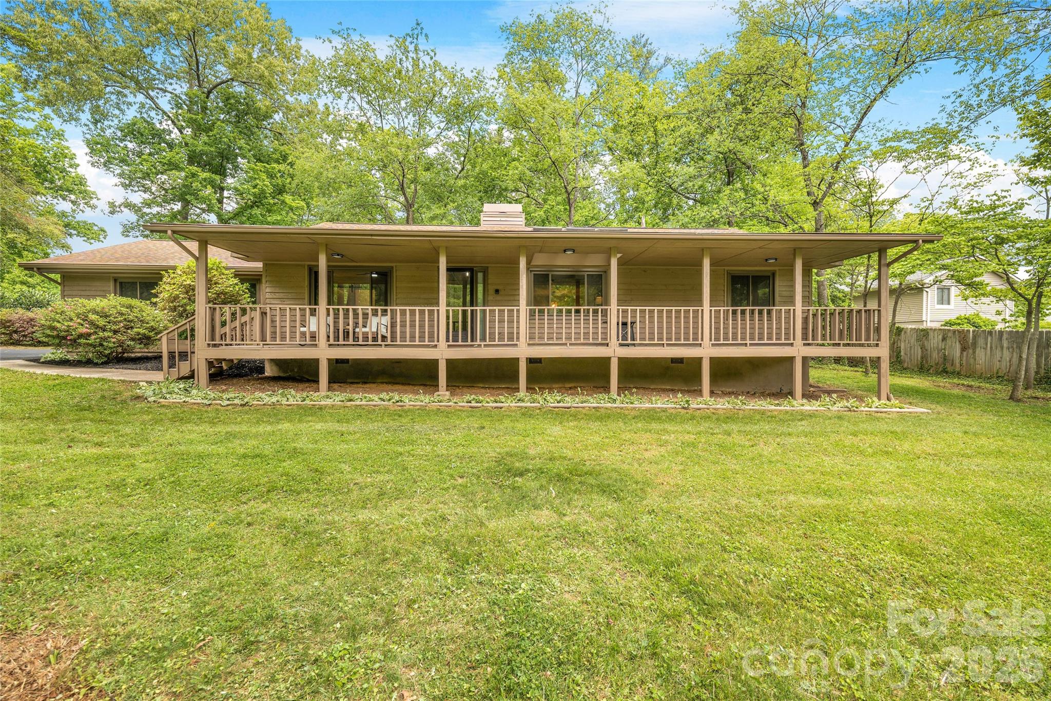 135 Scarlet Drive