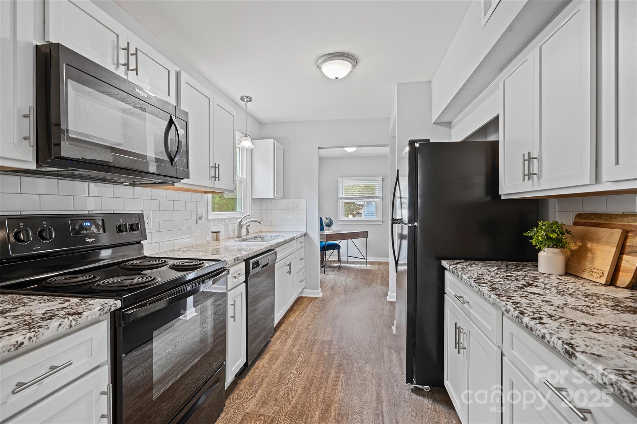 8012 Red Lantern Road