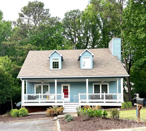 Photo of 3066 Point Clear Drive, Fort Mill, SC 29708 (MLS # 4373528)