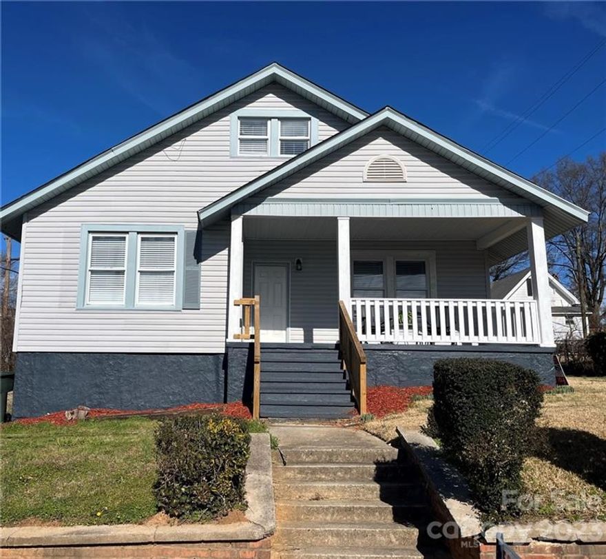 Beautifully updated home in the Loray Mill neighborhood is just minutes from downtown Gastonia. With 3 bedrooms and 2 full bathrooms is ready to move in and make it your home.  Spacious kitchen, with plenty of cabinet space, stainless steel appliances, granite countertops, and a walk-in pantry.  The home was remodeled in 2022 with new flooring throughout the main level, and updated kitchen and bathrooms. The upper level has new carpeting and a bedroom with two closets with a bonus area that can be used as an office space or sitting area. Level backyard with deck, front porch, and side driveway for 3 cars.

Don't miss this opportunity to own this well-appointed home that is minutes away from the new Baseball Park at
FUSE, the Franklin Urban Sports and Entertainment District in Gastonia, links the center city to the historic Loray Mill area.