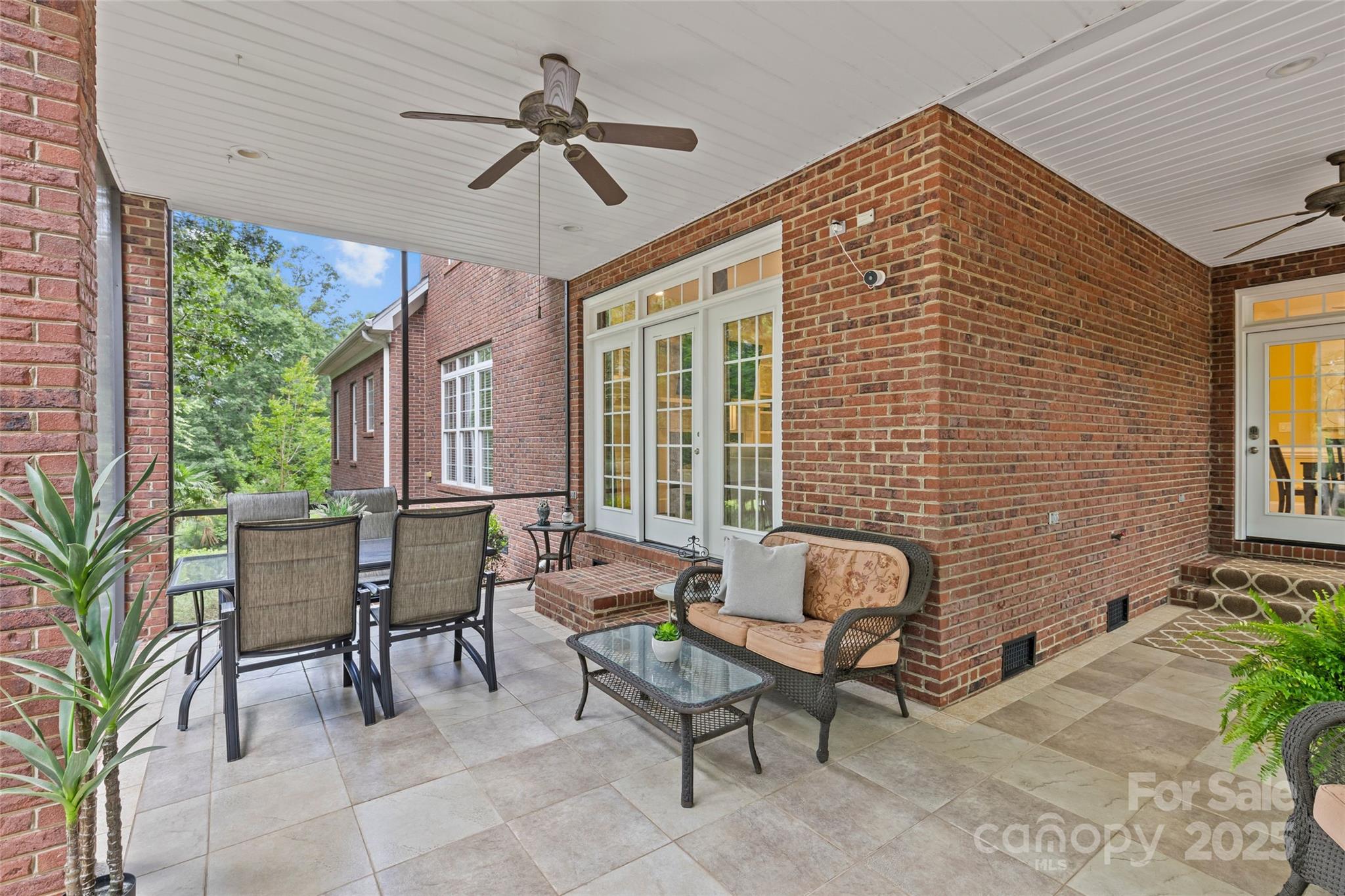 Laurel Creek - Residential