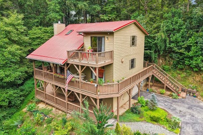 36 Nicholas Lane Maggie Valley NC 28751