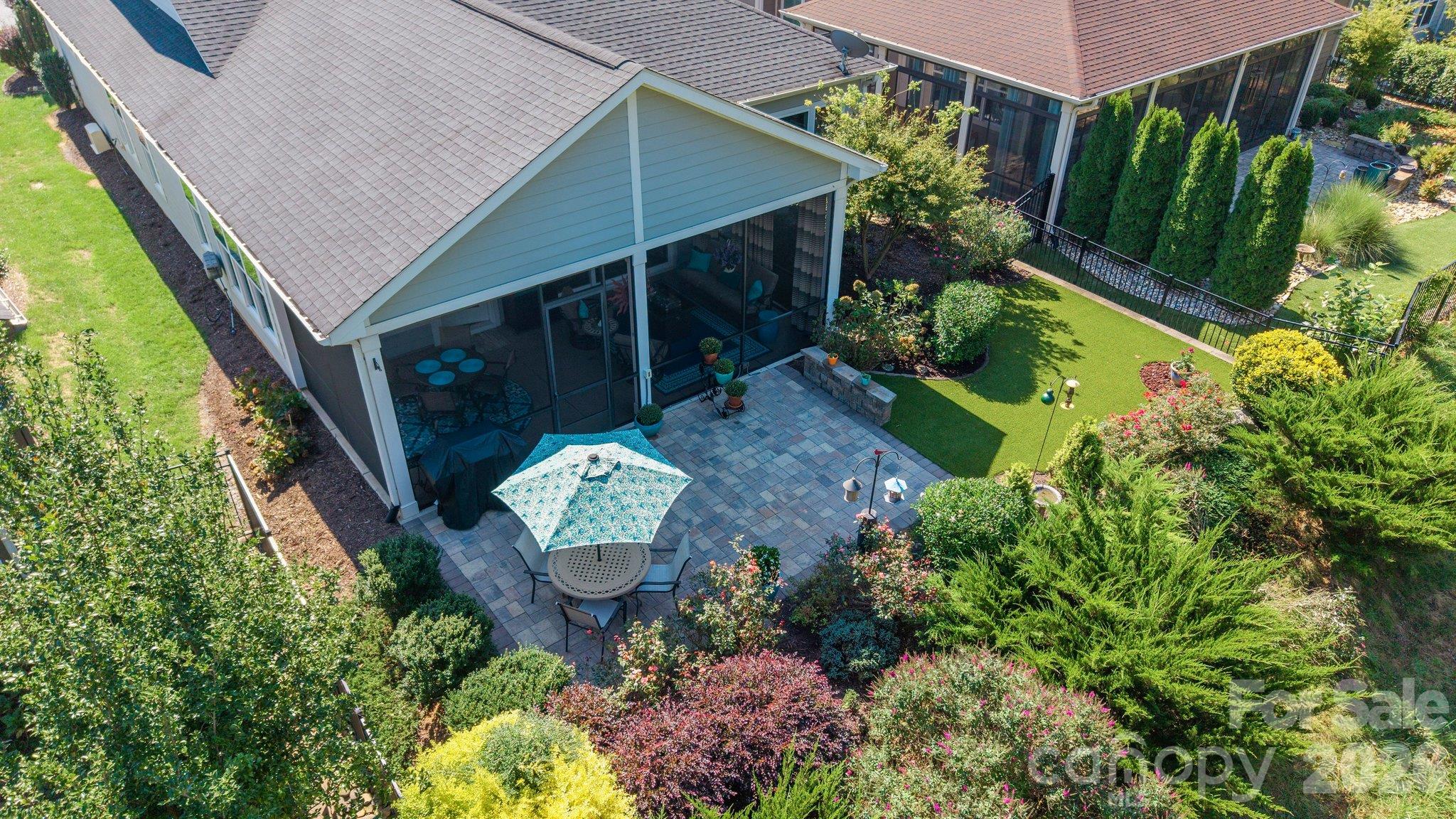 4738 Looking Glass Trail