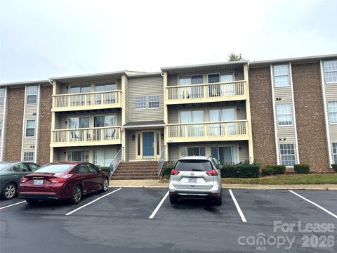 Photo of 1624 Arlyn Circle #H, Charlotte, NC 28213 (MLS # 4344271)