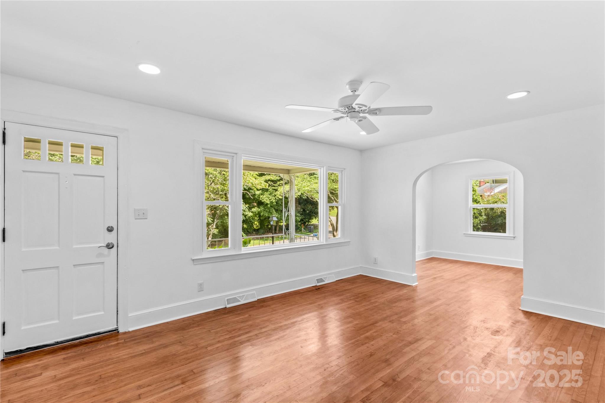 564 Greenway Drive