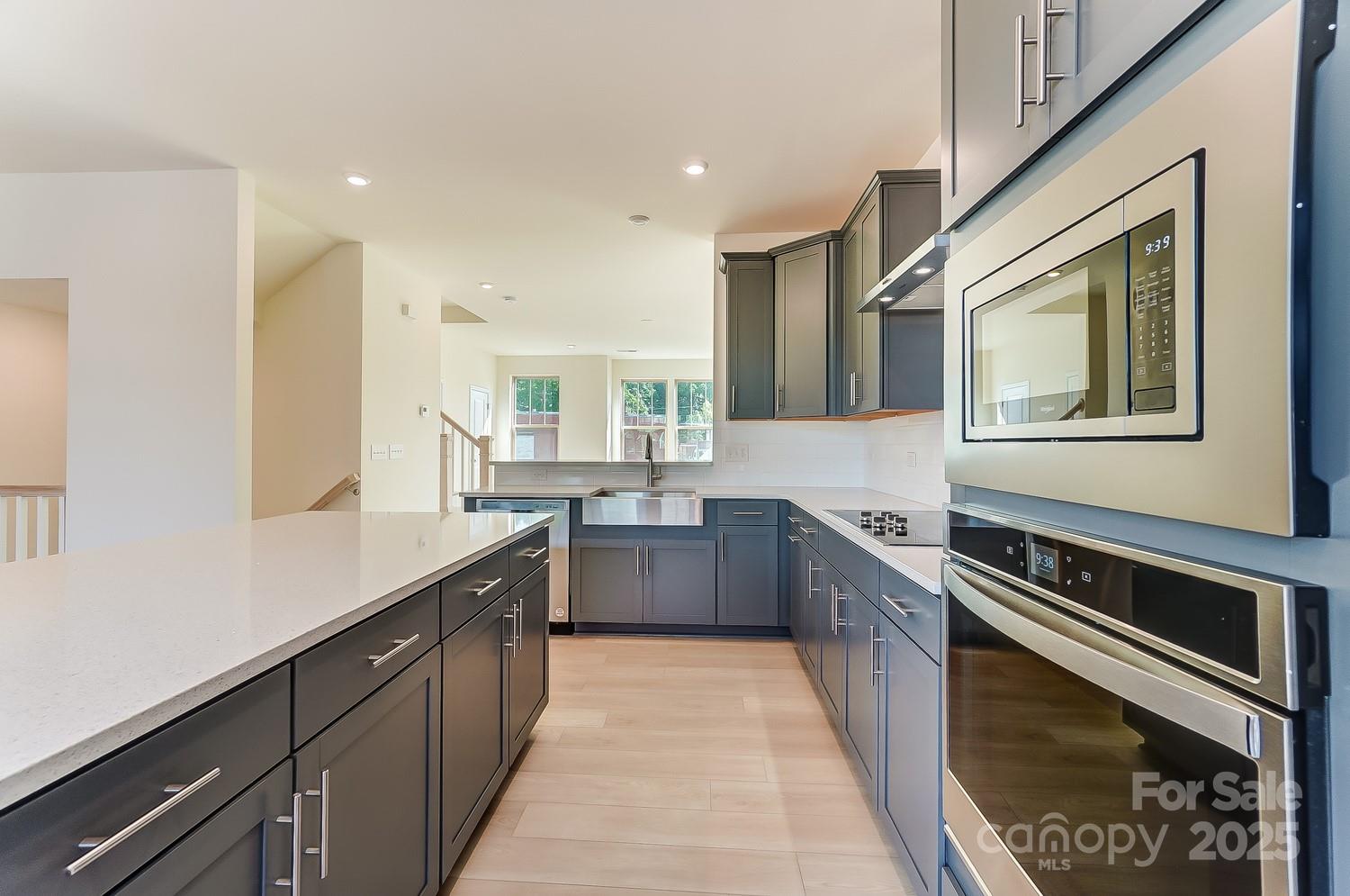2907 W Trade Street