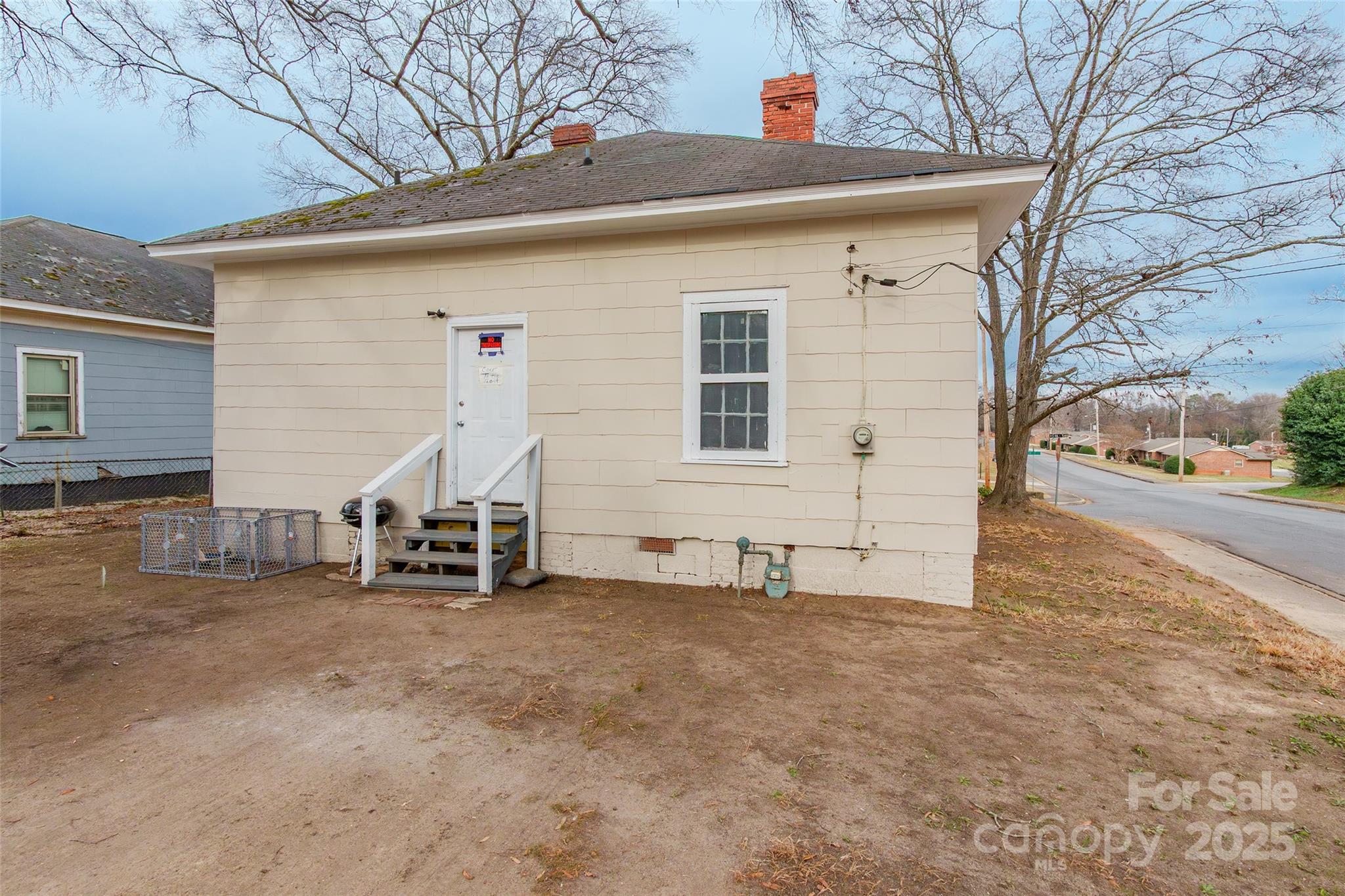 338  340 Arnold Street