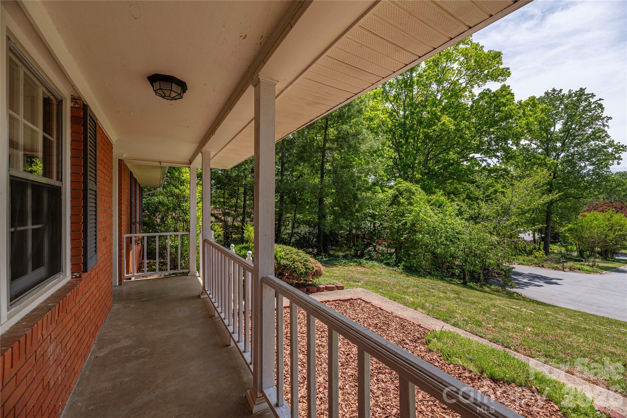 7 Crestview Court