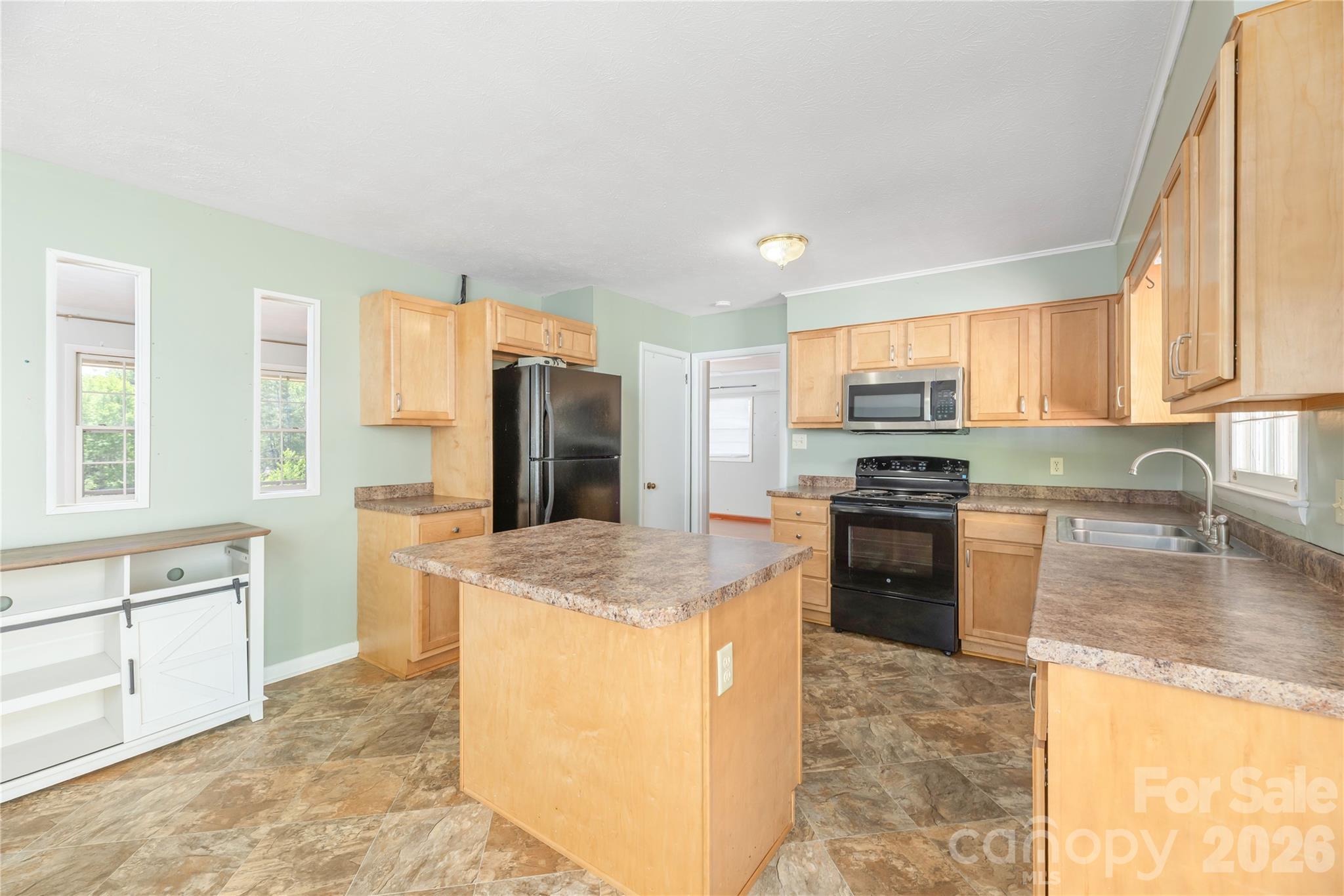7 Crestview Court