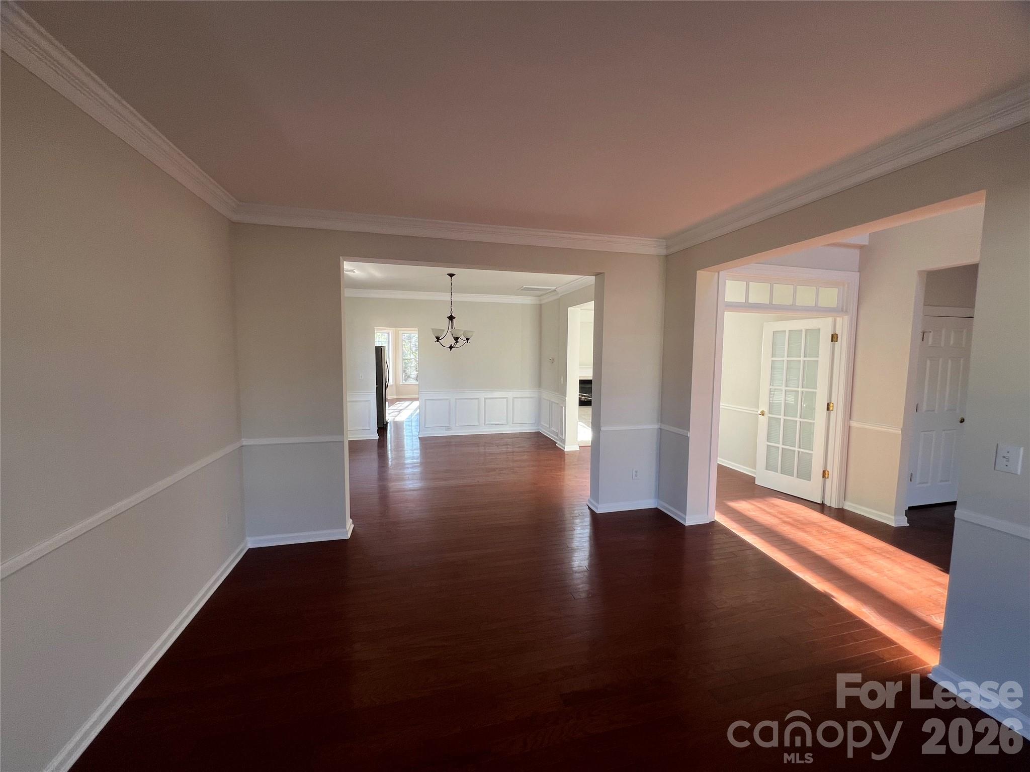 5002 Fine Robe Drive