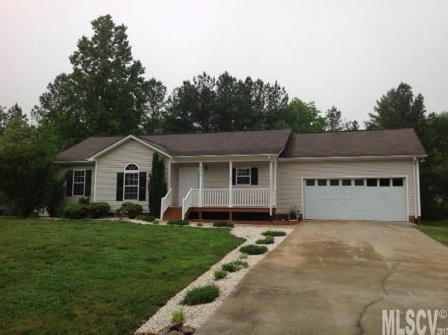 Wonderful 3 BR, 2 bath ranch in Dudley Shoals school district. Open floor plan with kitchen open to dining area and huge living room. Freshly painted, this home is move in ready. All appliances stay, including the washer and dryer. New counter tops in both the bathrooms along with new tile floors. Great closet space in all the bedrooms. Nice deck off the living room for entertaining. Huge backyard, extends to the pasture land behind the trees in the yard. Double garage completes this home, lots of storage. Call for your showing today!