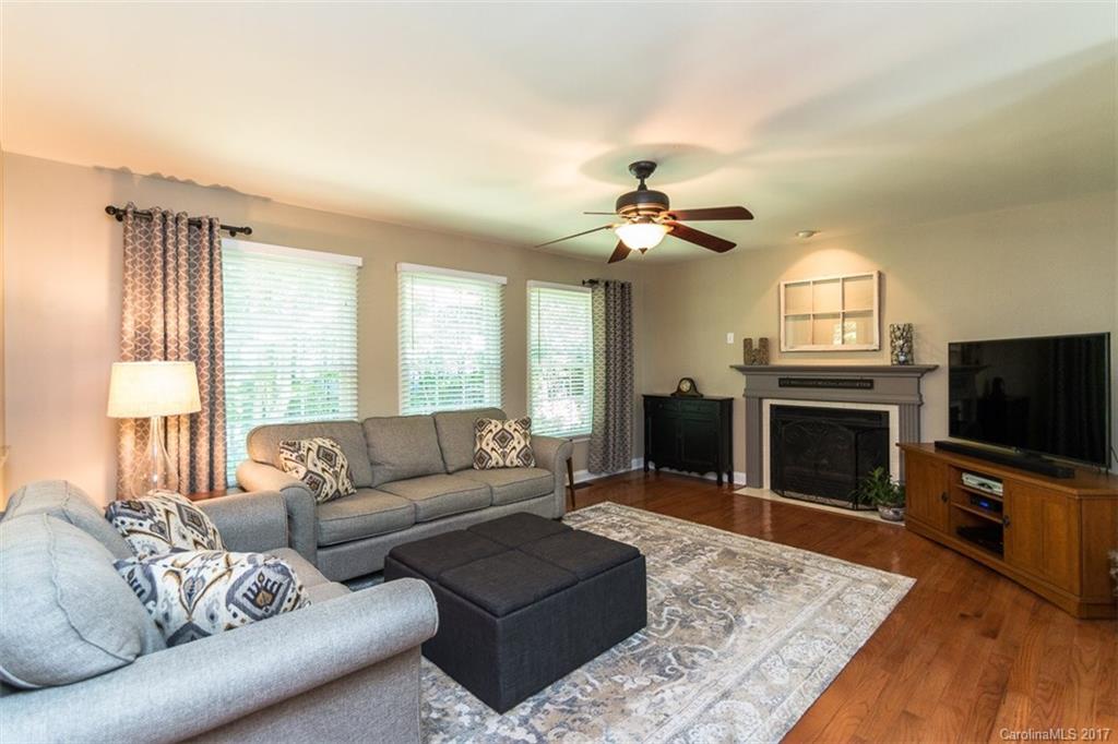 Tega Cay - Residential