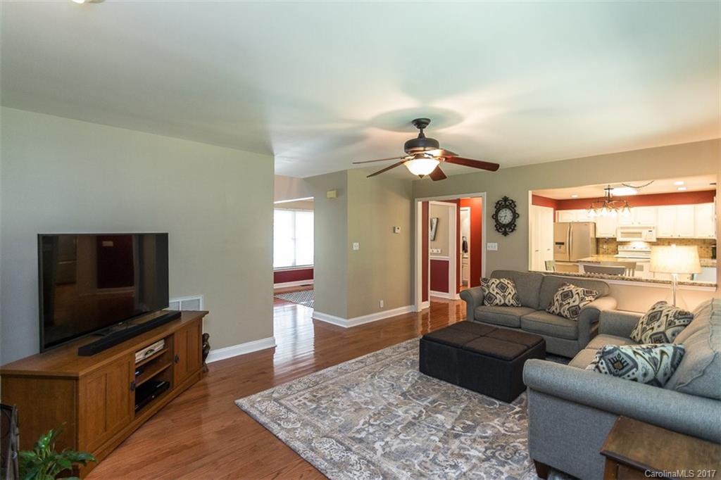 Tega Cay - Residential