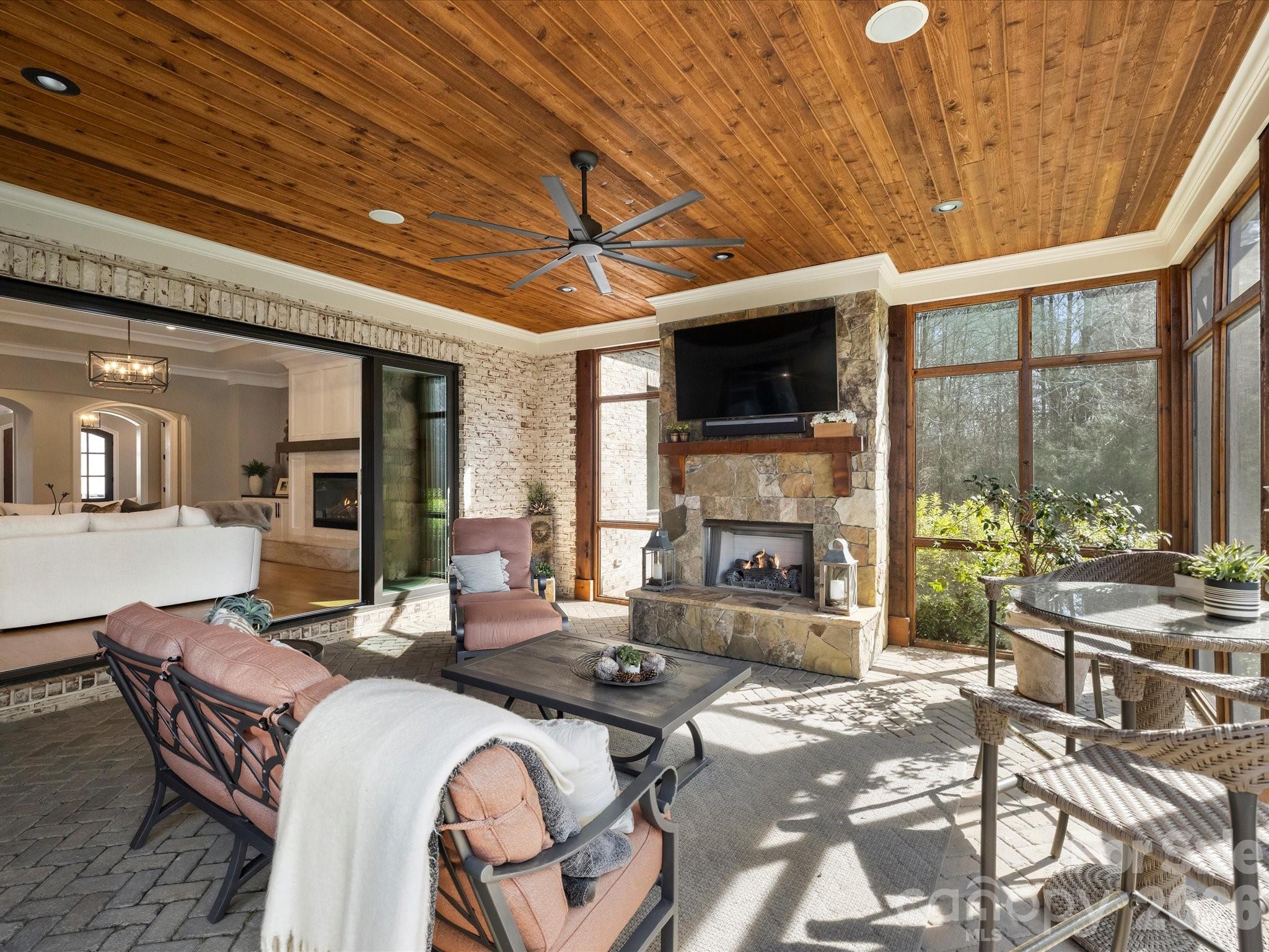 Cardinal Crest - Residential