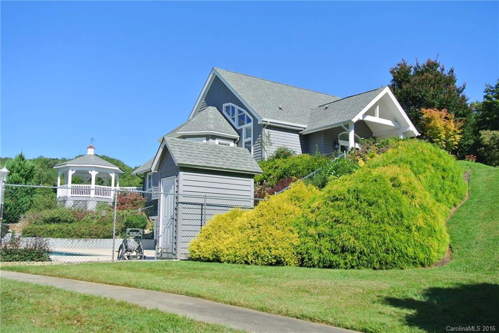 Deerlake Village - Residential