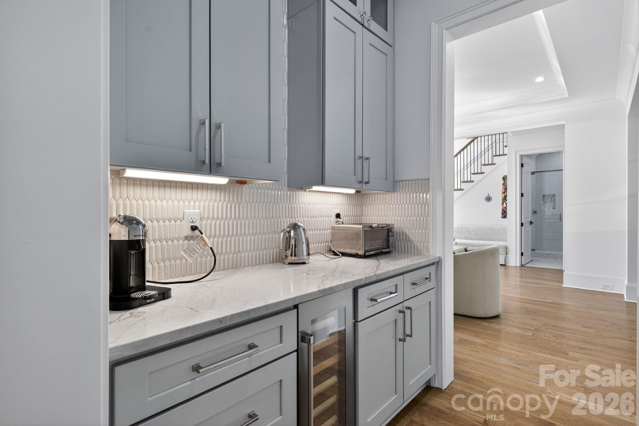 Mia Manor - Residential