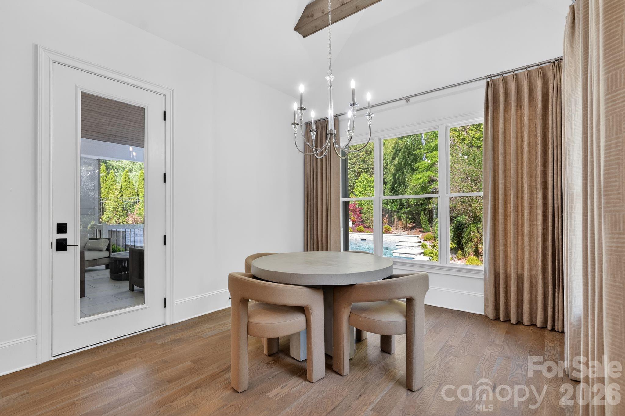 Mia Manor - Residential