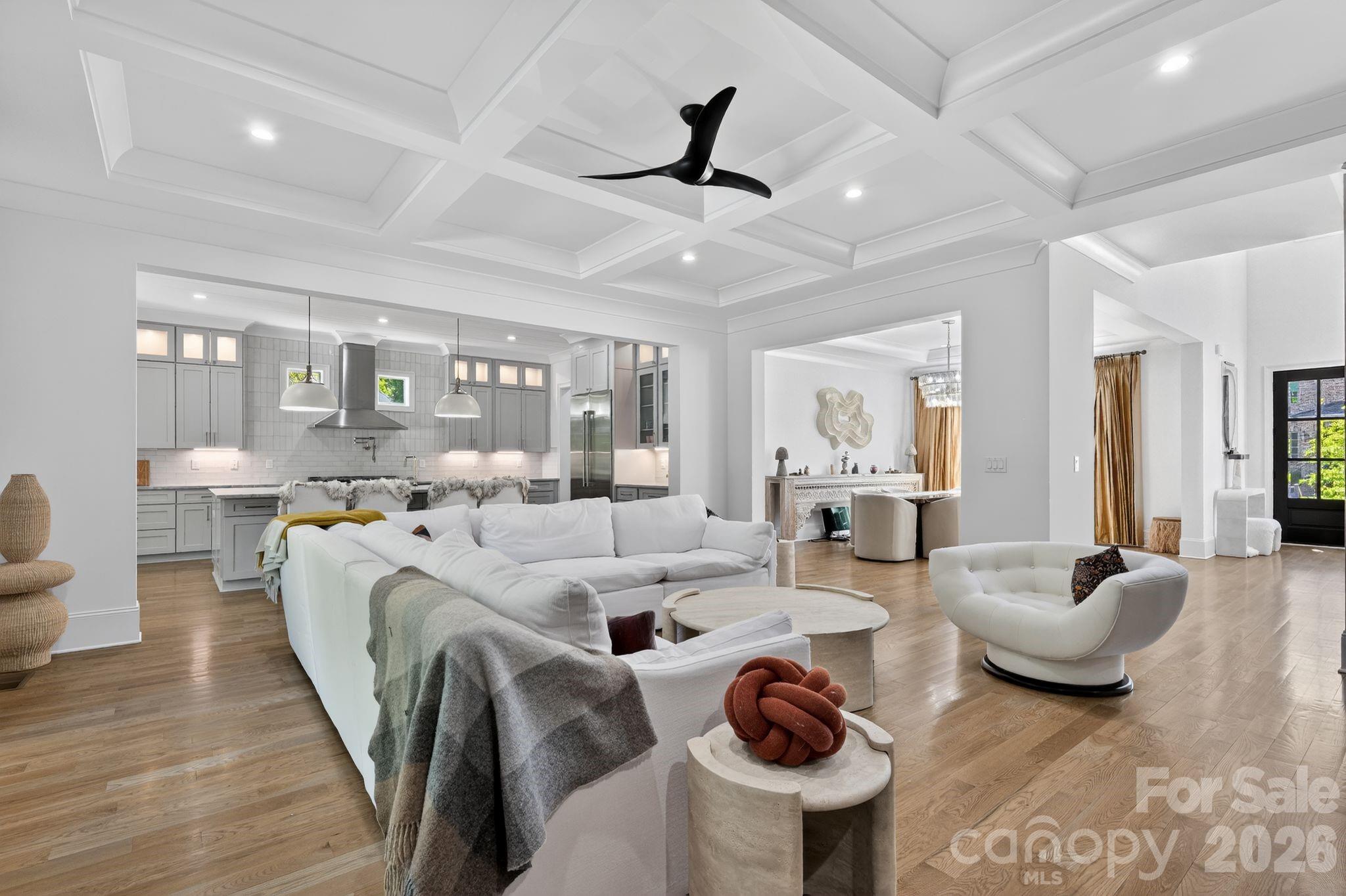 Mia Manor - Residential