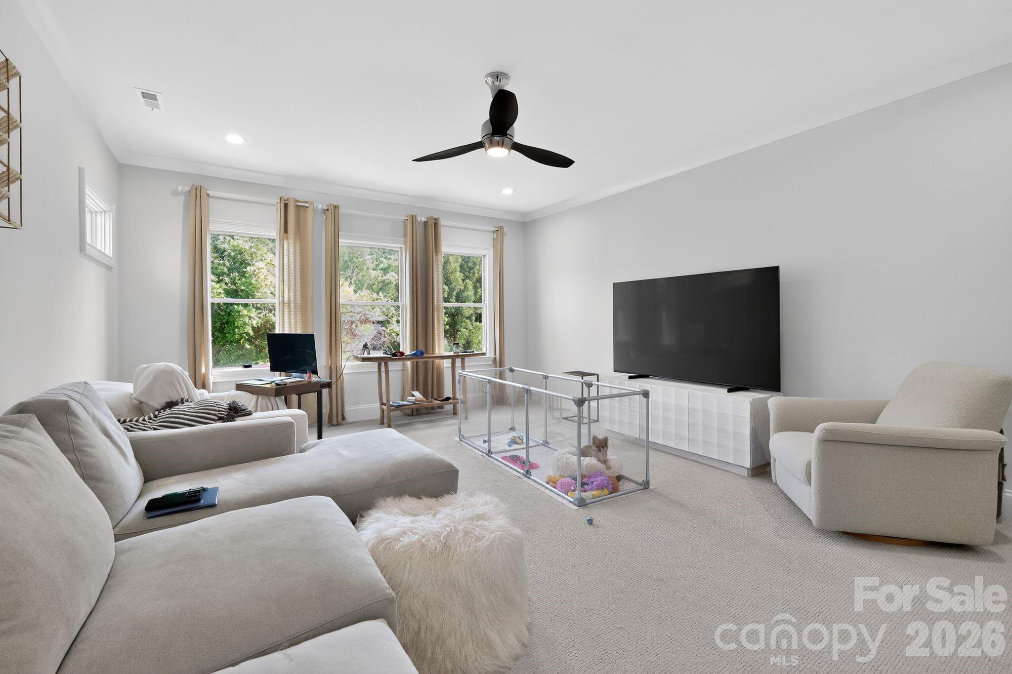 Mia Manor - Residential