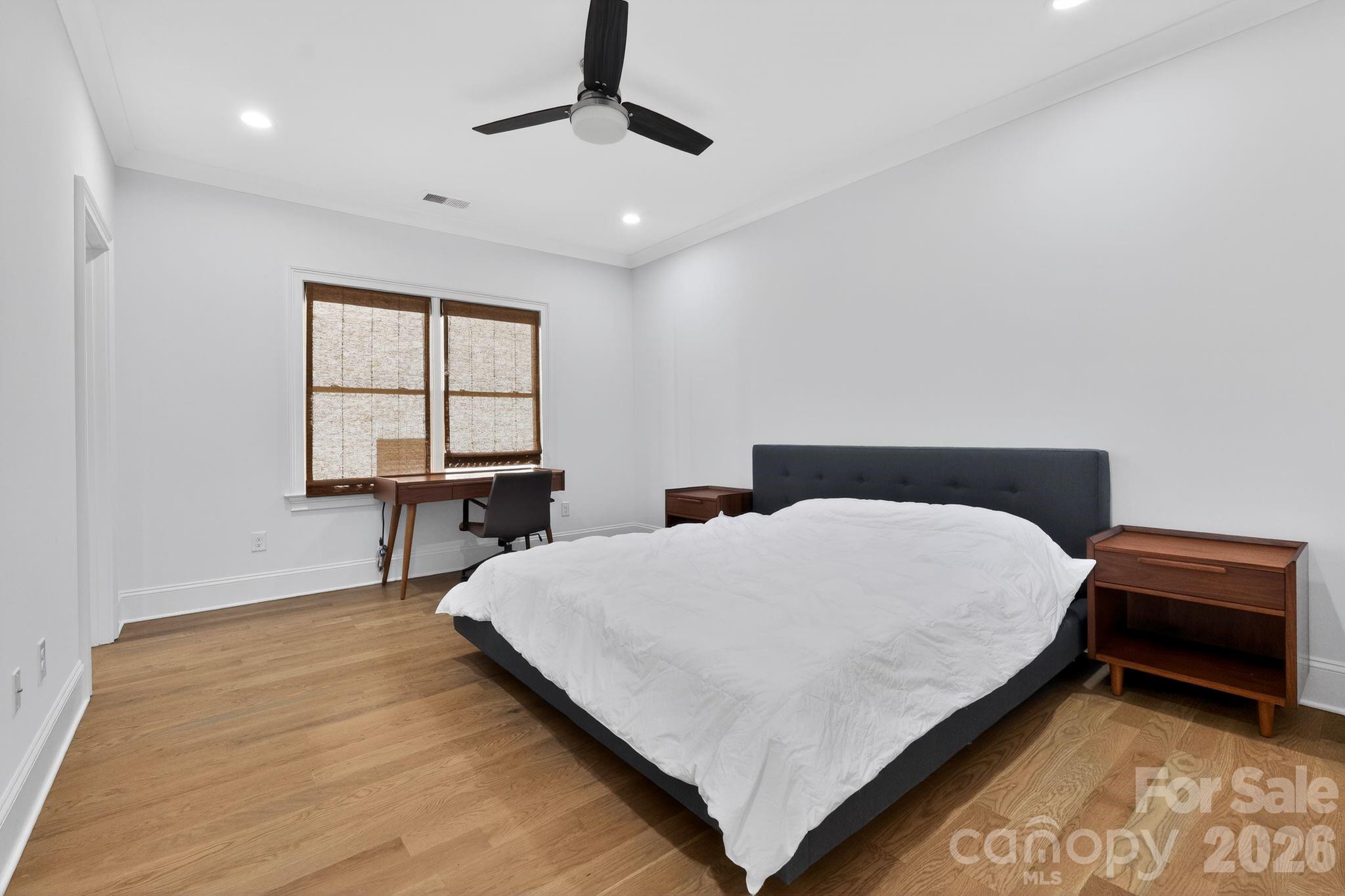 Mia Manor - Residential