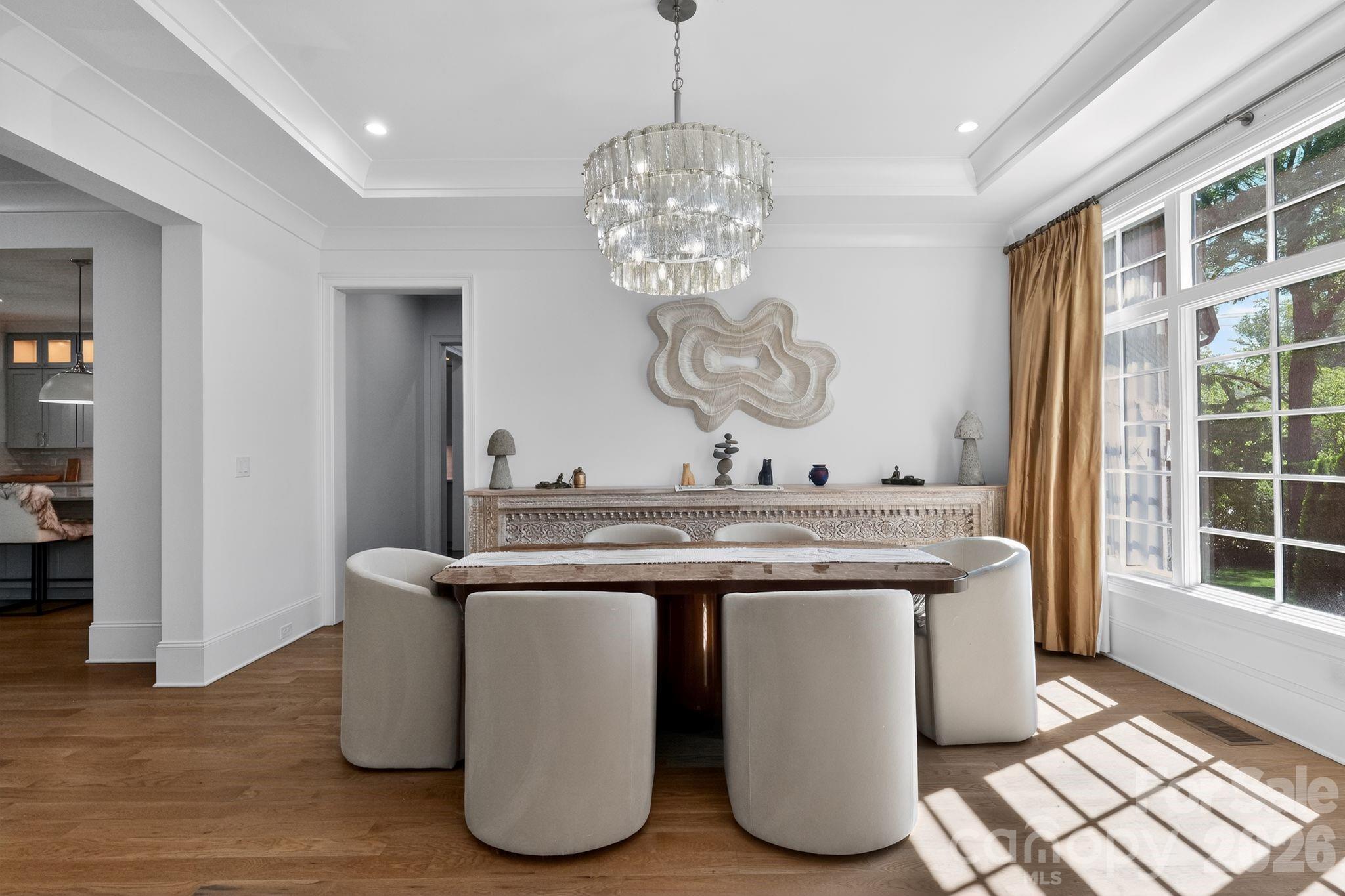 Mia Manor - Residential