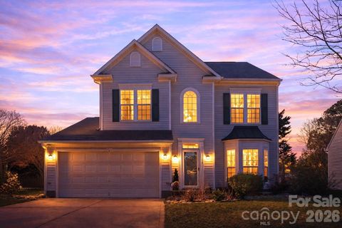 12824 Harvest Time Court Charlotte NC 28278