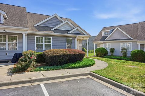 Photo of 915 Barracuda Avenue, Statesville, NC 28677 (MLS # 4383682)