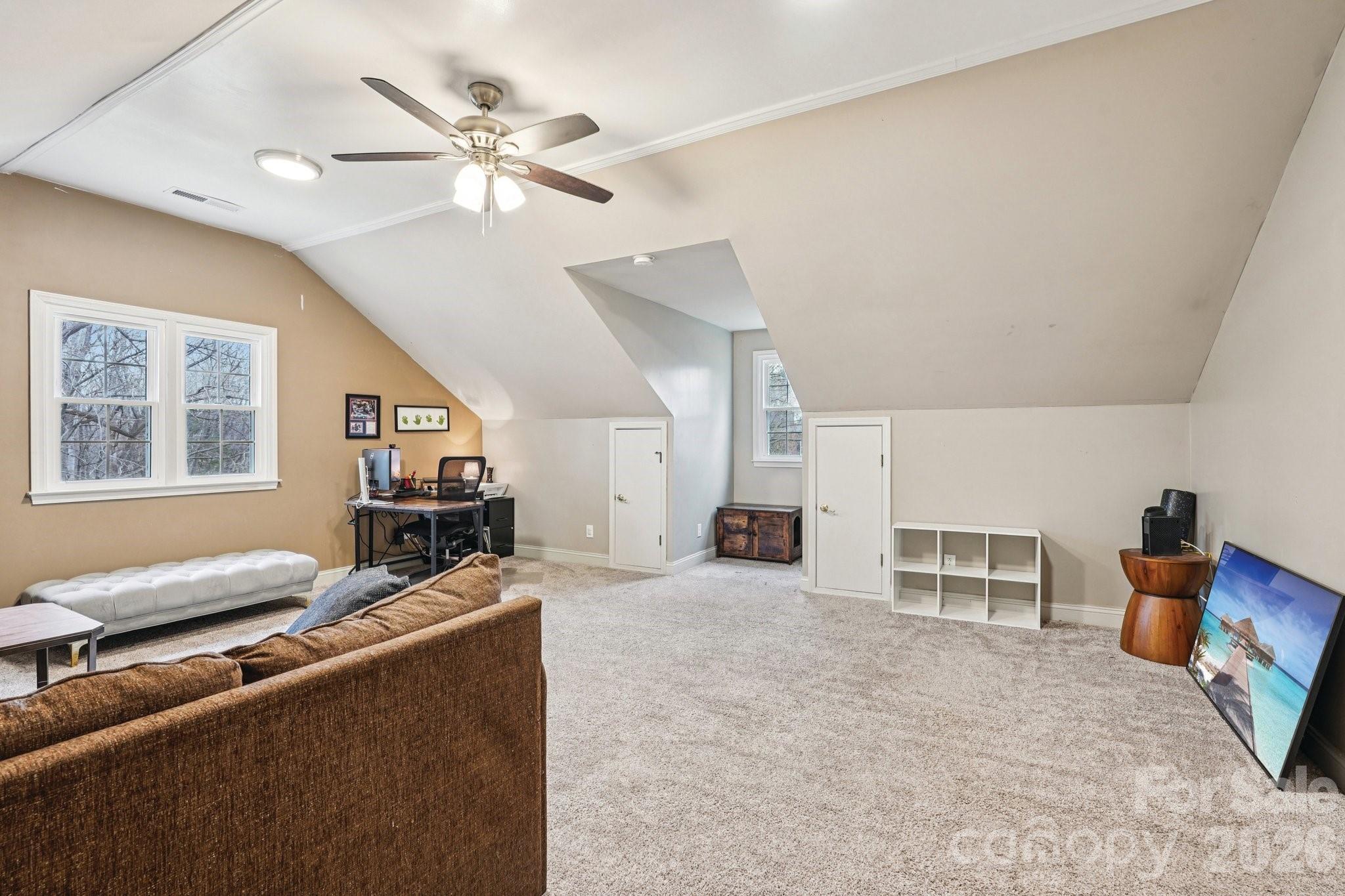 Hunters Pointe - Residential