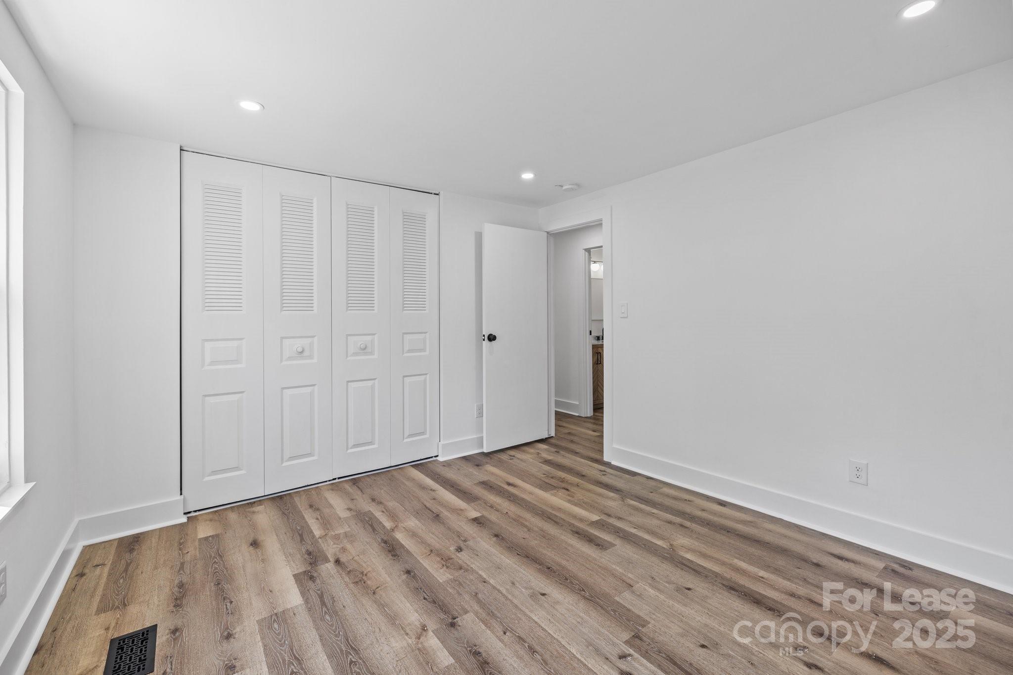 Wyndemere Crossing - Residential Lease