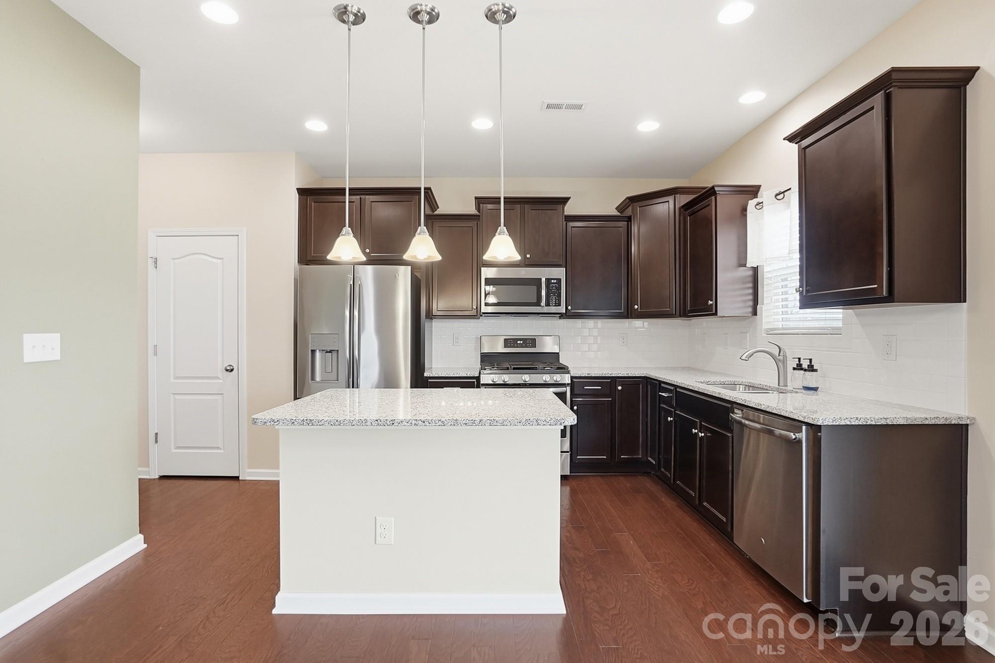 113 E Neel Ranch Road