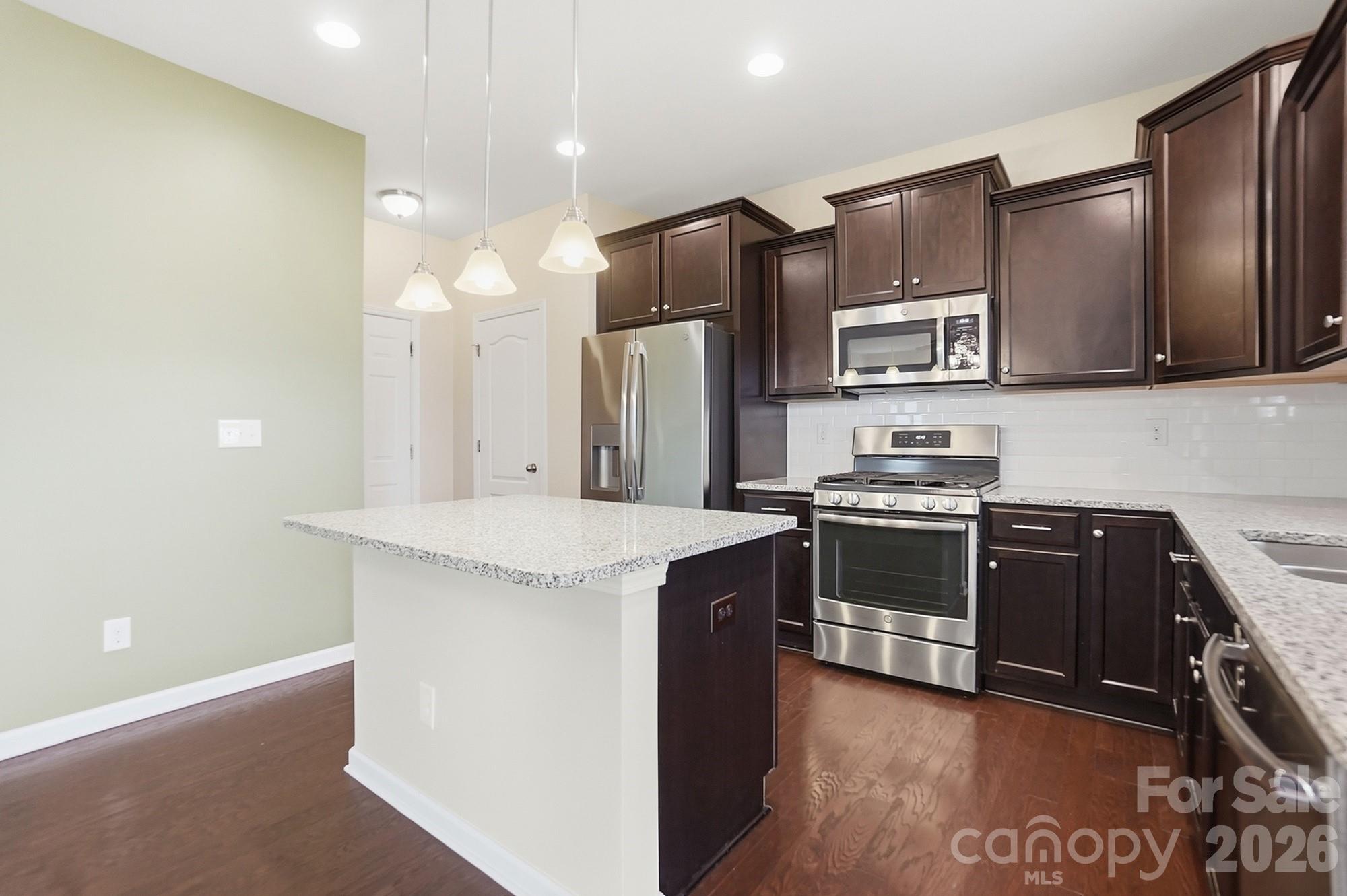 113 E Neel Ranch Road