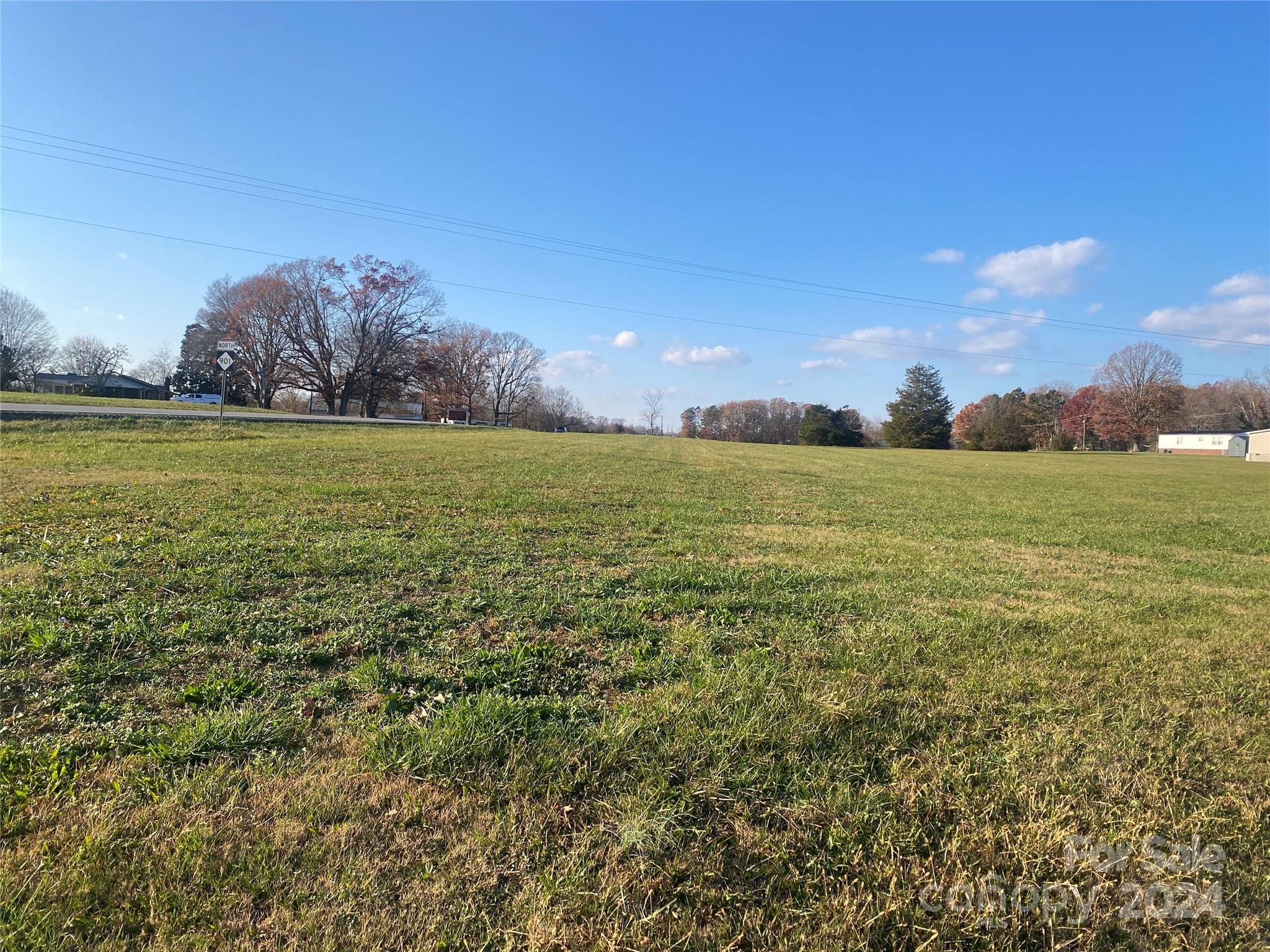 13 ac W Memorial Highway