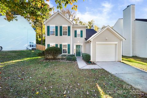 1424 Griers Grove Road Charlotte NC 28216