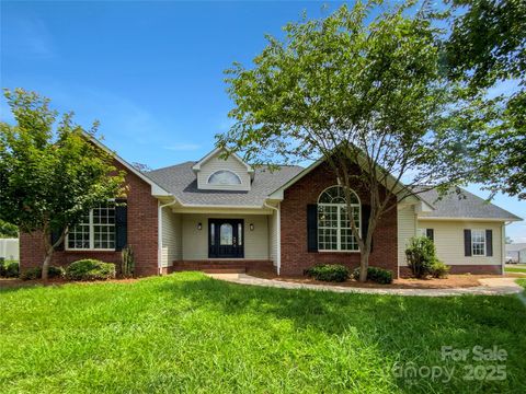 Photo of 4550 Briarcreek Road, Maiden, NC 28650 (MLS # 4269435)