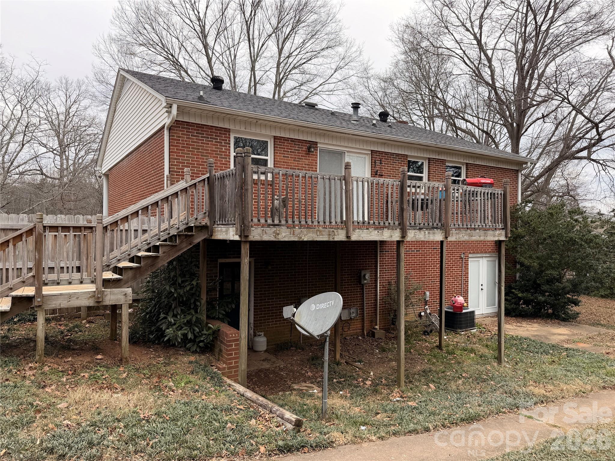 809 Forestbrook Drive