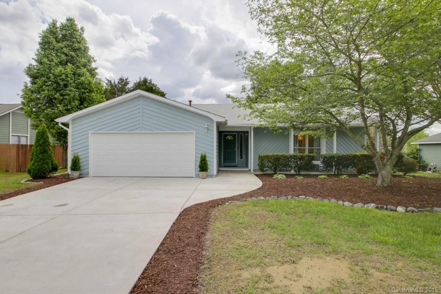 This home has it all! A rare 4 bedroom with a yard manicured like the Biltmore! Gorgeous updated interior features bright kitchen w/granite, Stainless appliances & tile floor, open flow into Dining & Great Rm w/beautiful stone fireplace & gleaming hardwoods. Spacious Master Suite, screened porch oasis. Unbeatable location, neighborhood on the greenway- you can ride, walk, or jog to shopping in Ballantyne. Pride of ownership in meticulous maintenance inside and out, with fresh paint and carpet.