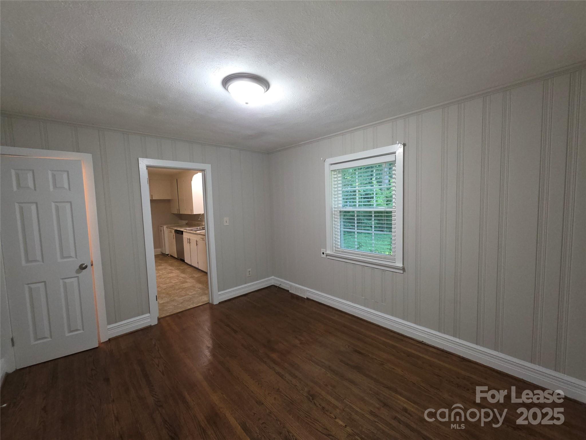 Medford Acres - Residential Lease