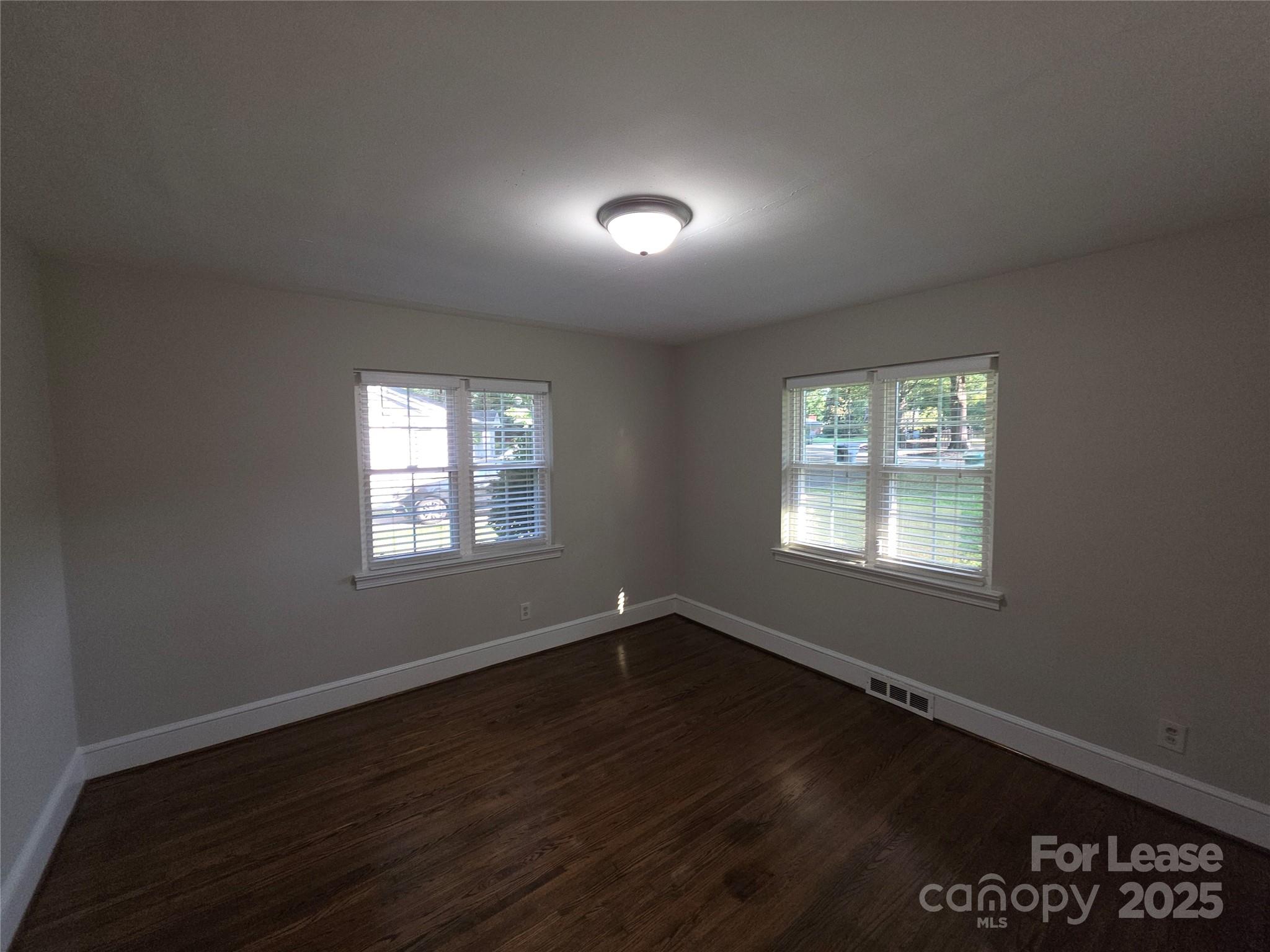 Medford Acres - Residential Lease