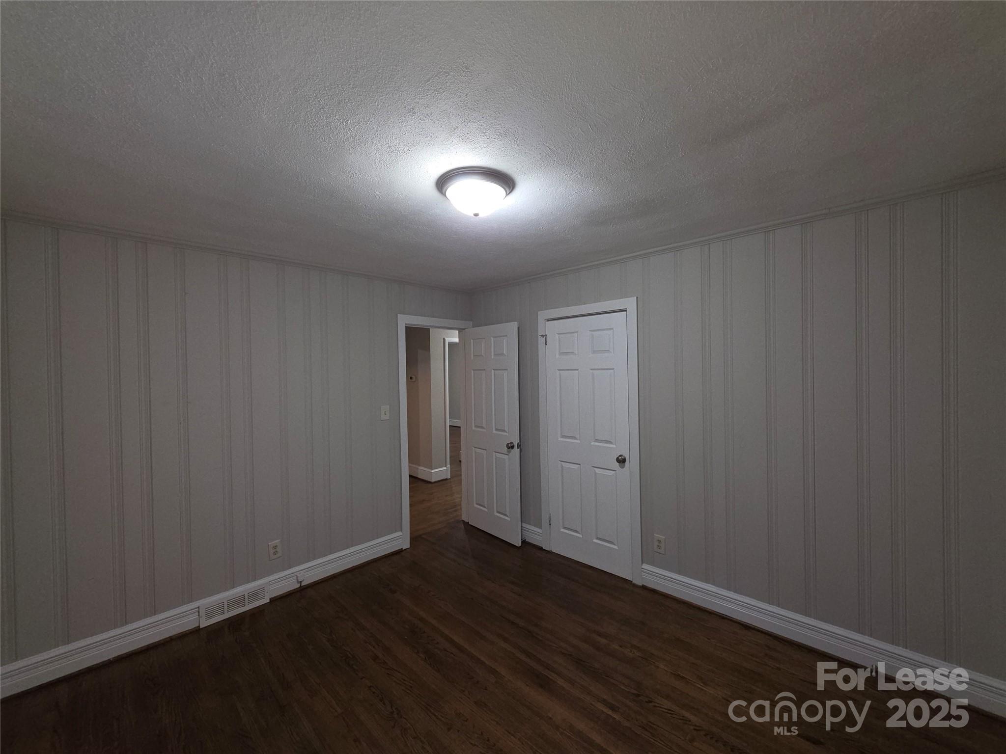 Medford Acres - Residential Lease