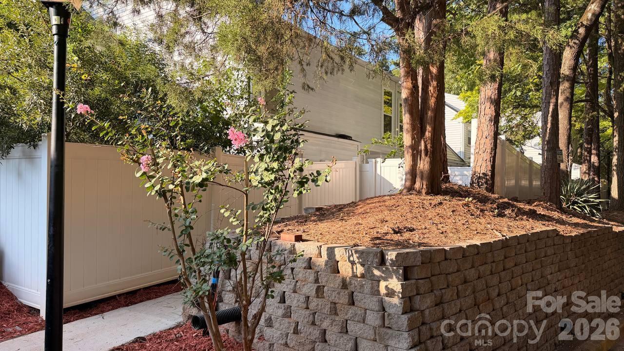 7107 Stonington Lane